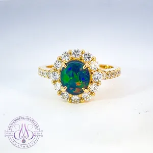 18kt Yellow Gold cluster ring Black Opal 1.03 Diamonds 0.88ct