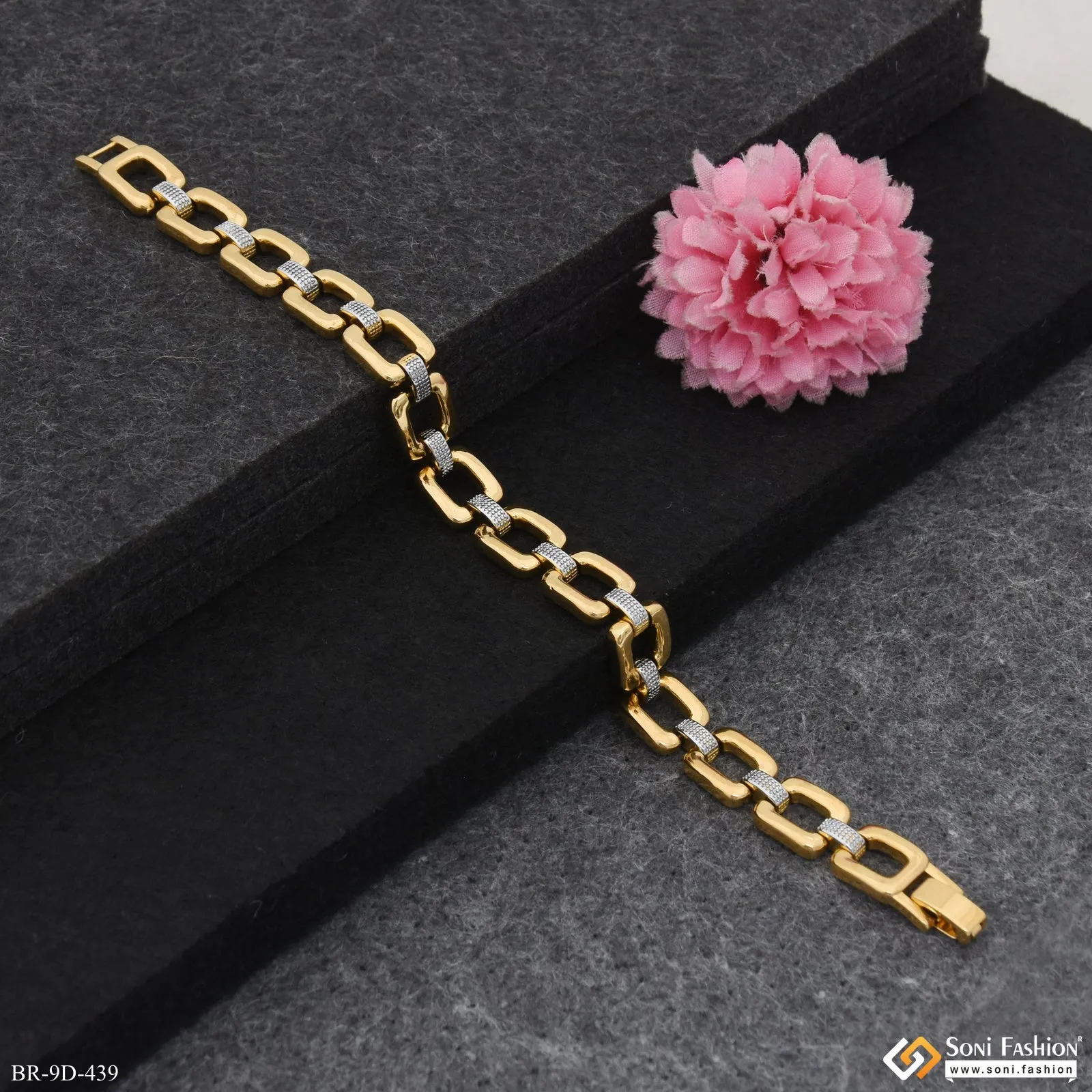 Best Quality Golden & Silver Color Bracelet for Men - Style D439