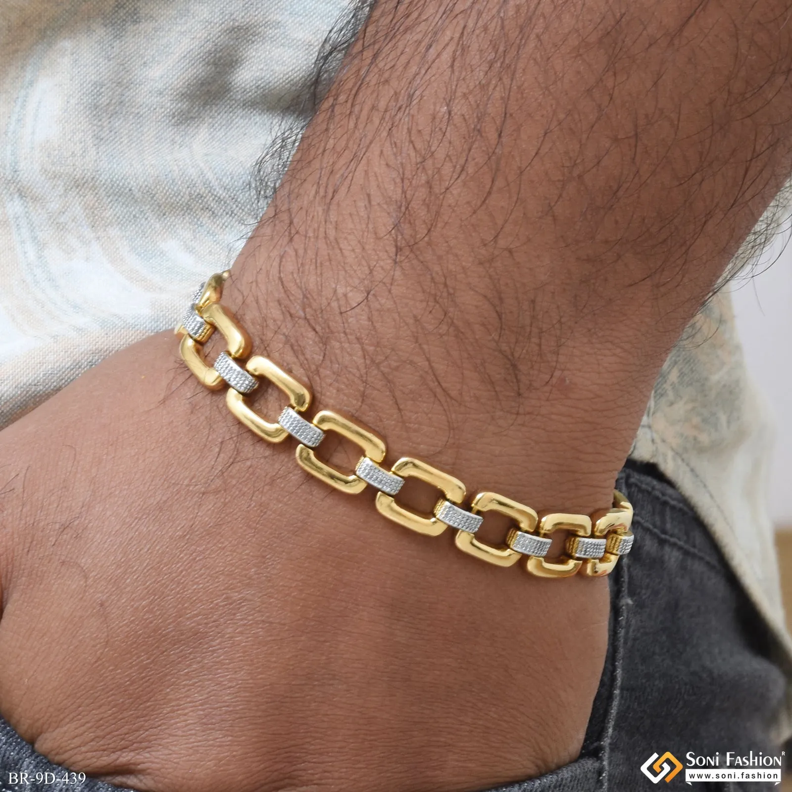 Best Quality Golden & Silver Color Bracelet for Men - Style D439