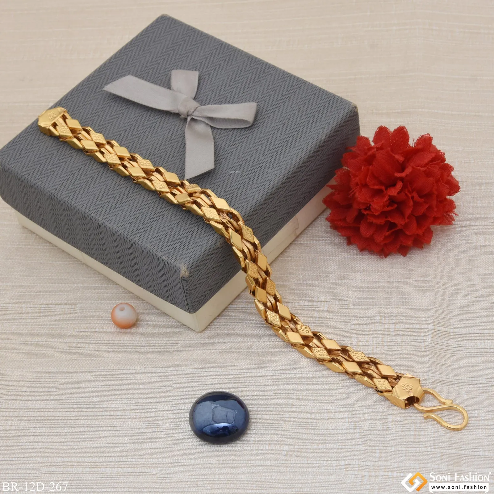 Brilliant Design Extraordinary Design Gold Plated Bracelet for Men - Style D267