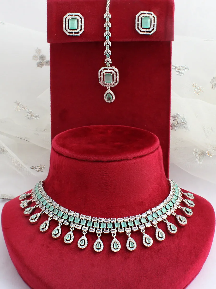 Elina Bib Necklace Set