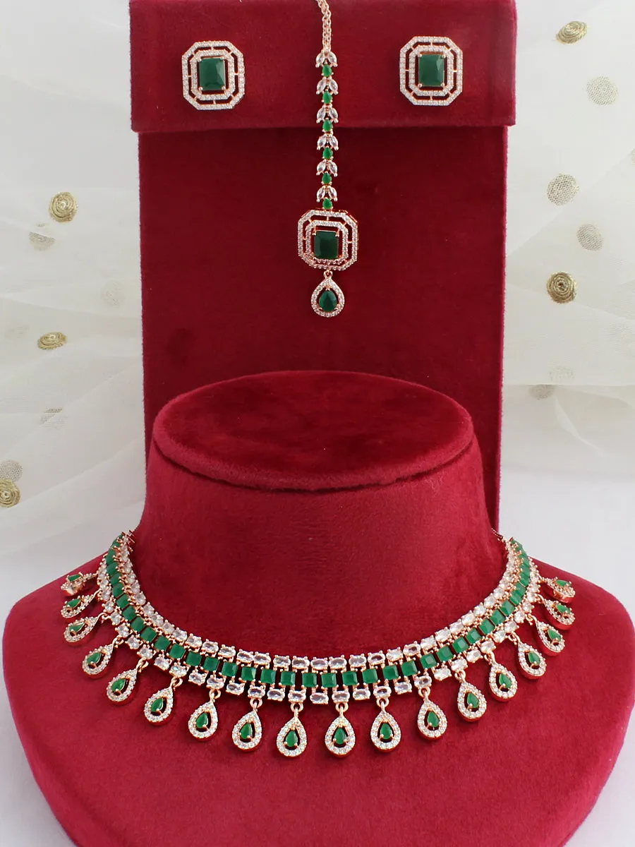 Elina Bib Necklace Set
