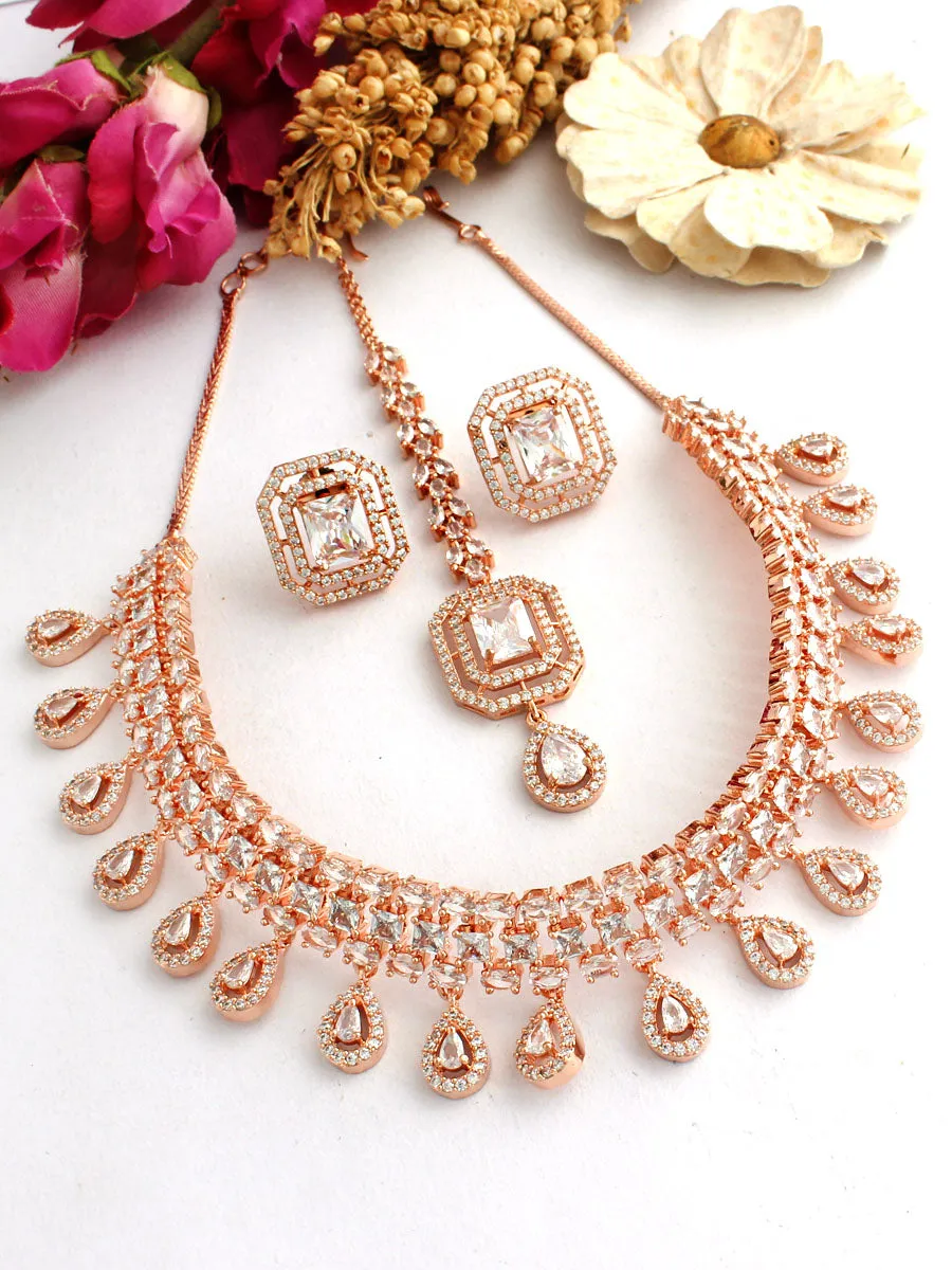 Elina Bib Necklace Set