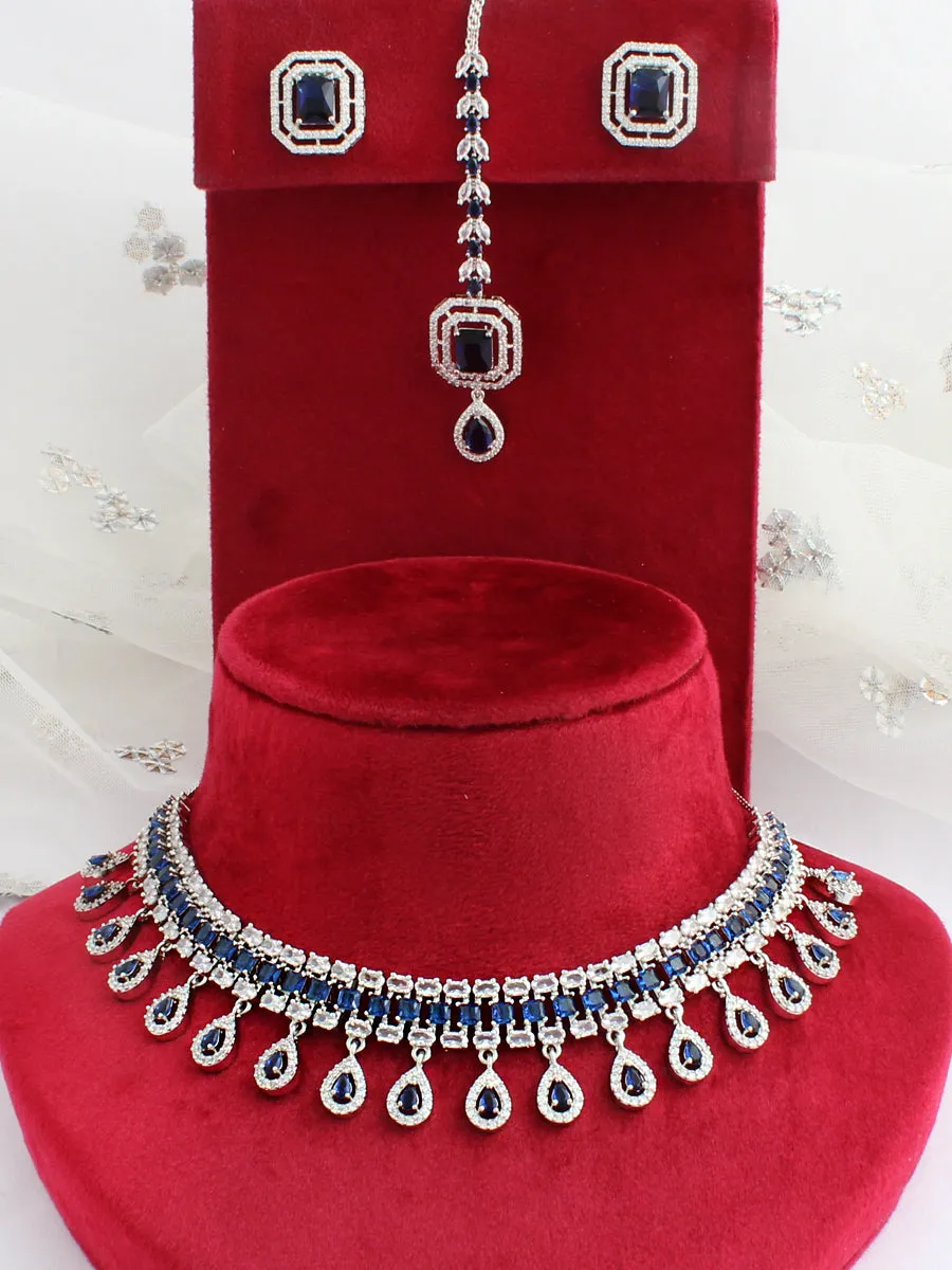 Elina Bib Necklace Set