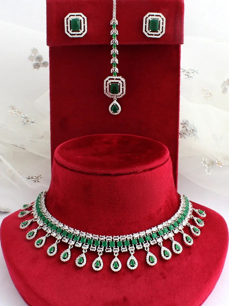 Elina Bib Necklace Set