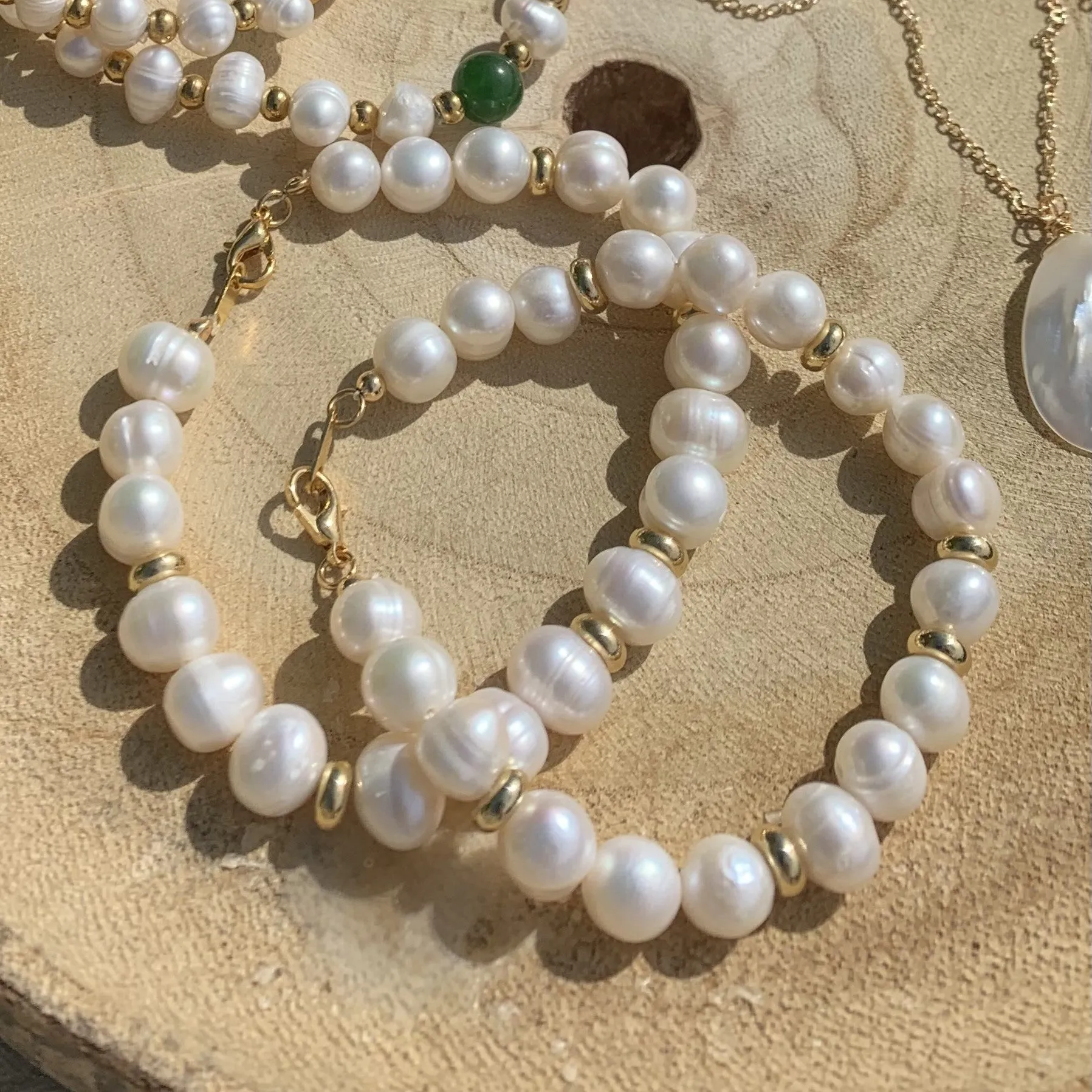 Freshwater cultured pearl bracelet, 18K gold plated