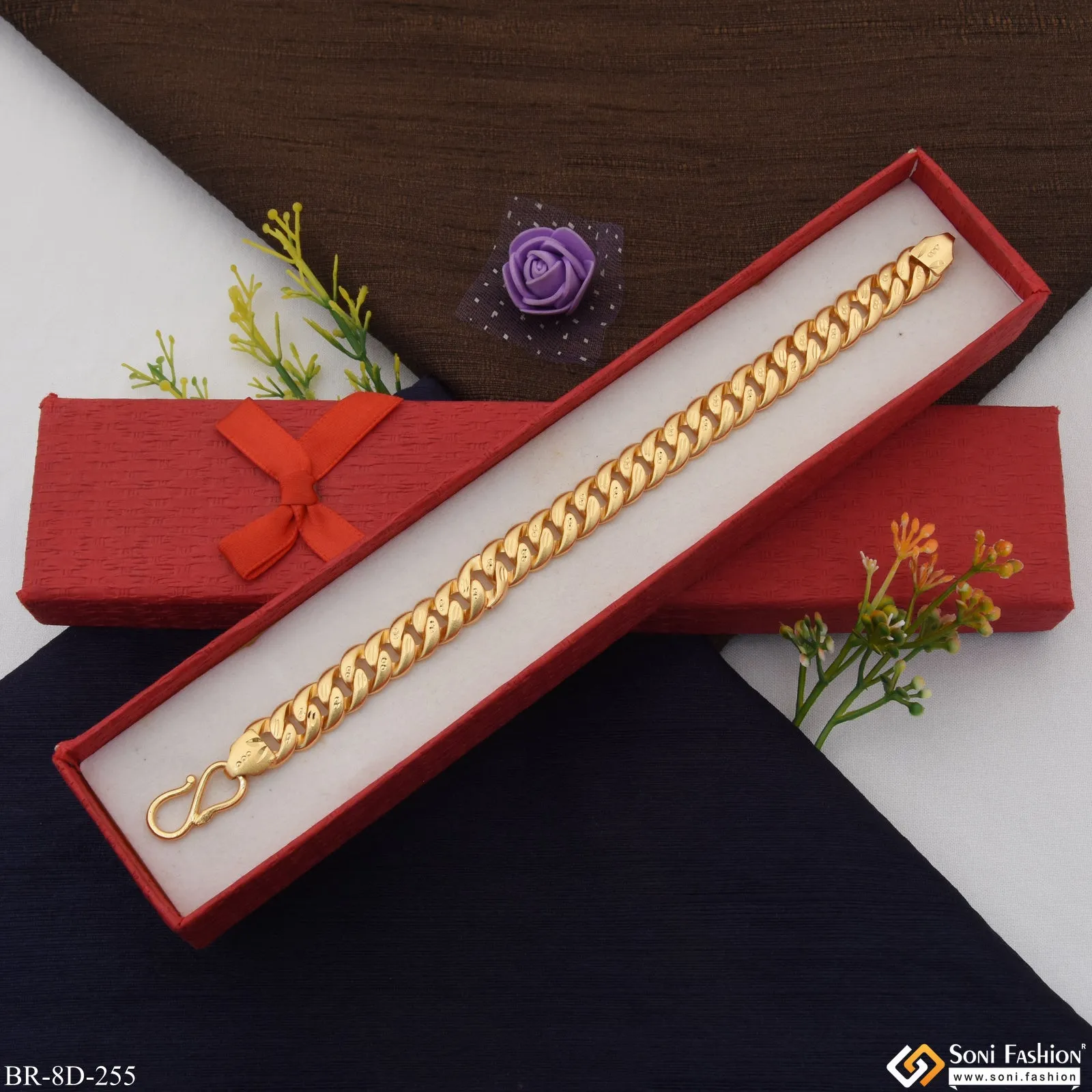Gorgeous Design Gold Plated Pokal Bracelet for Men - Style D255