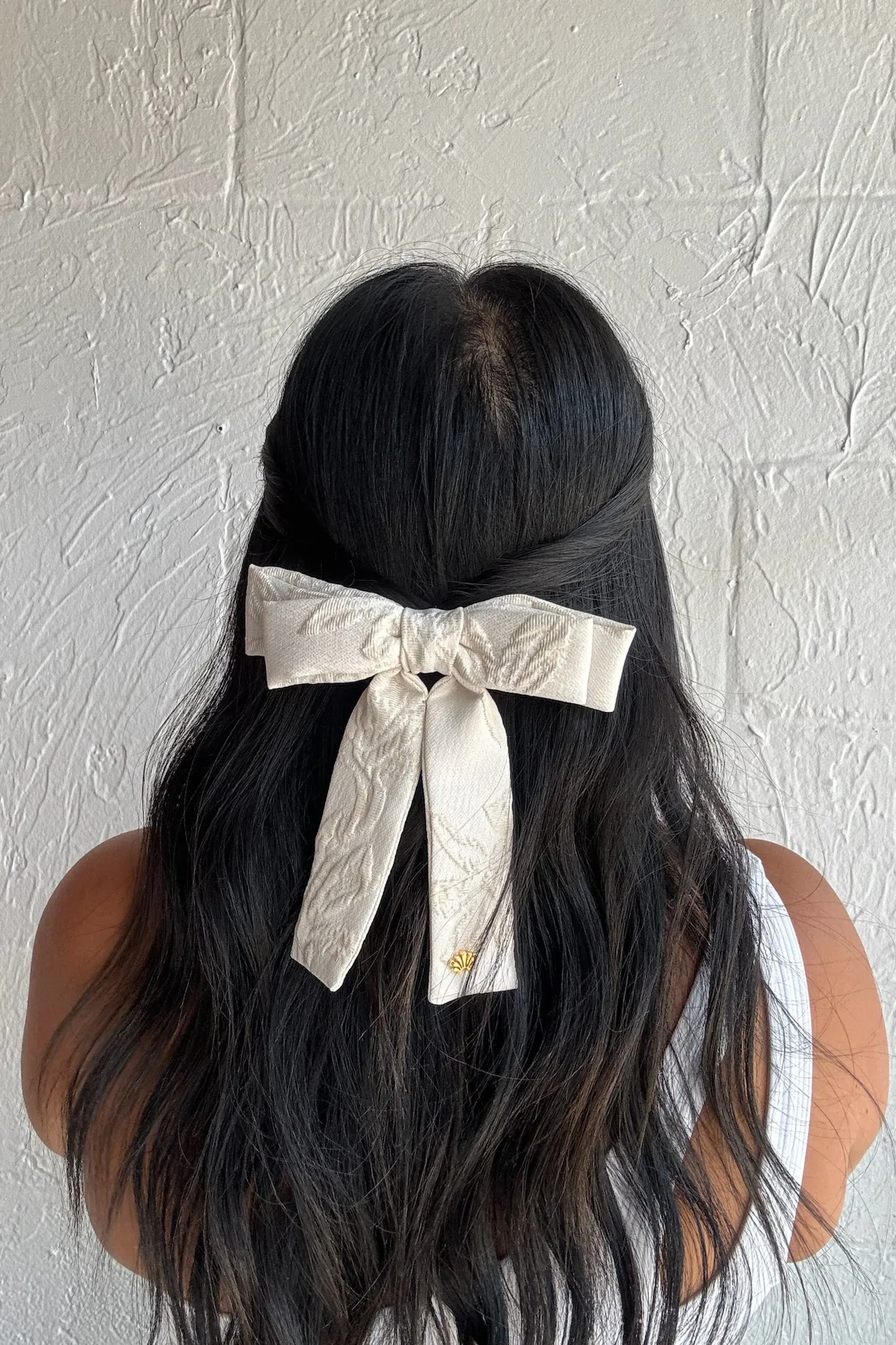 LELE SADOUGHI: Ivory Lily Jacquard Antoinette Bow Barrette