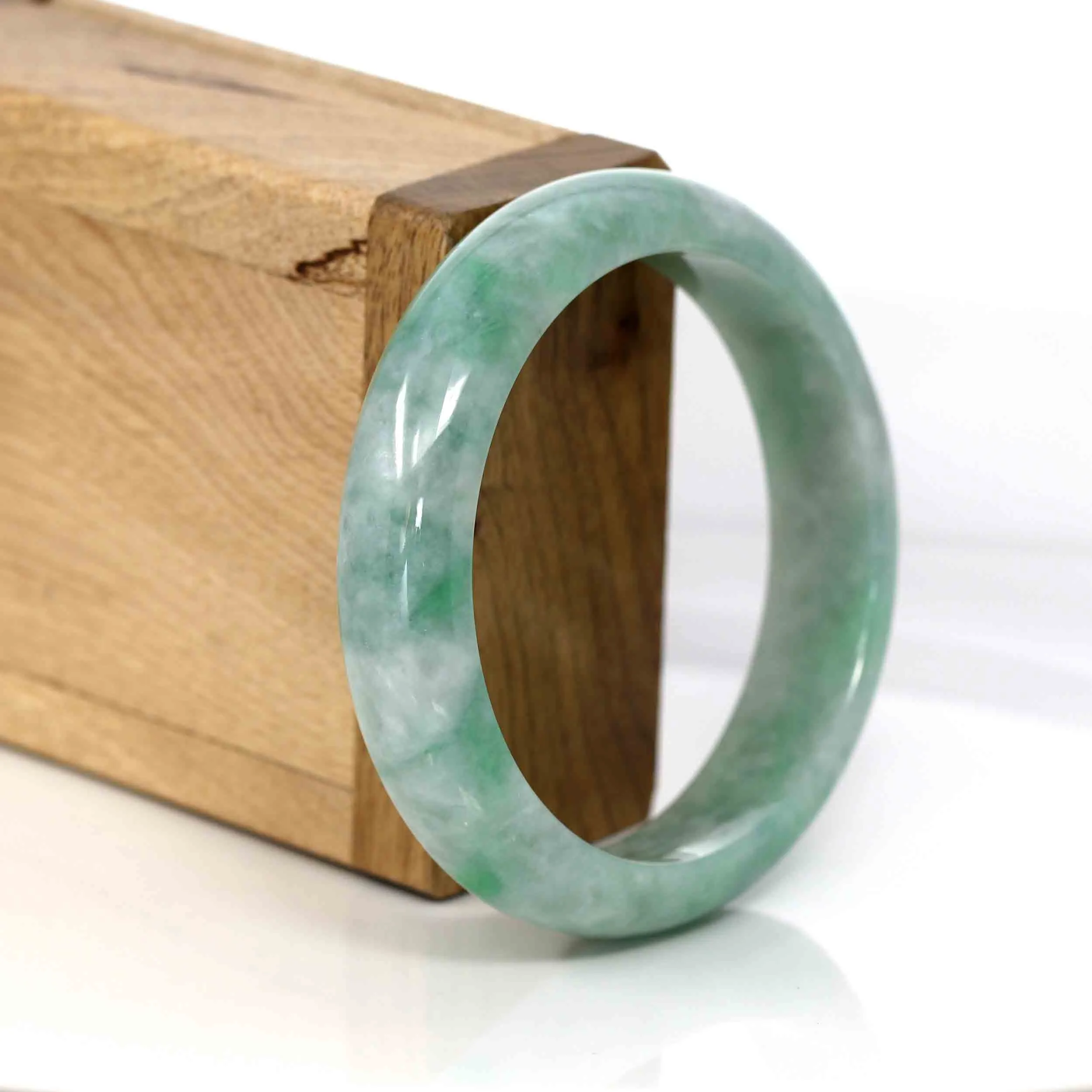 RealJade® Co. Classic Green Natural Jadeite Jade Bangle (56.54 mm) #568