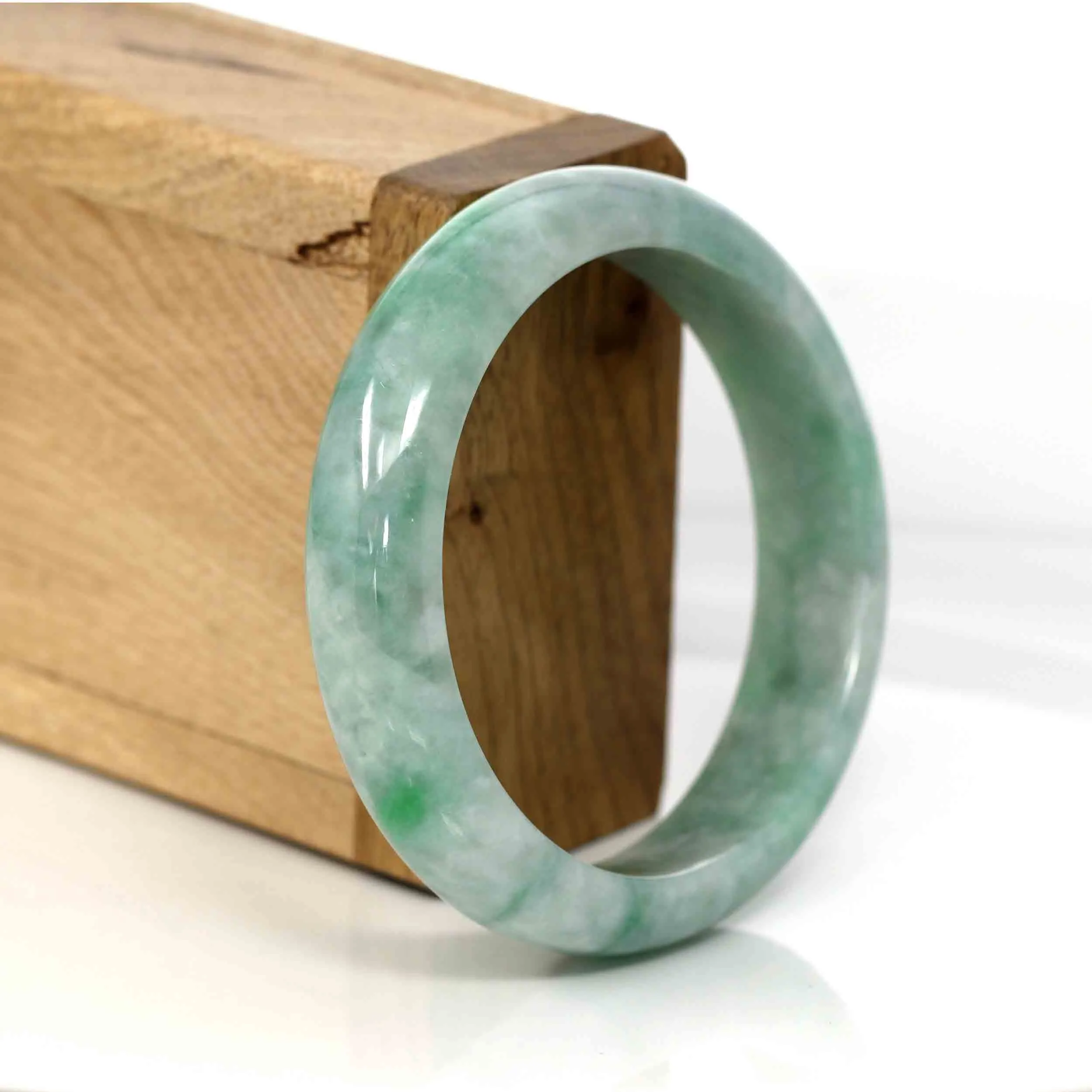 RealJade® Co. Classic Green Natural Jadeite Jade Bangle (56.54 mm) #568