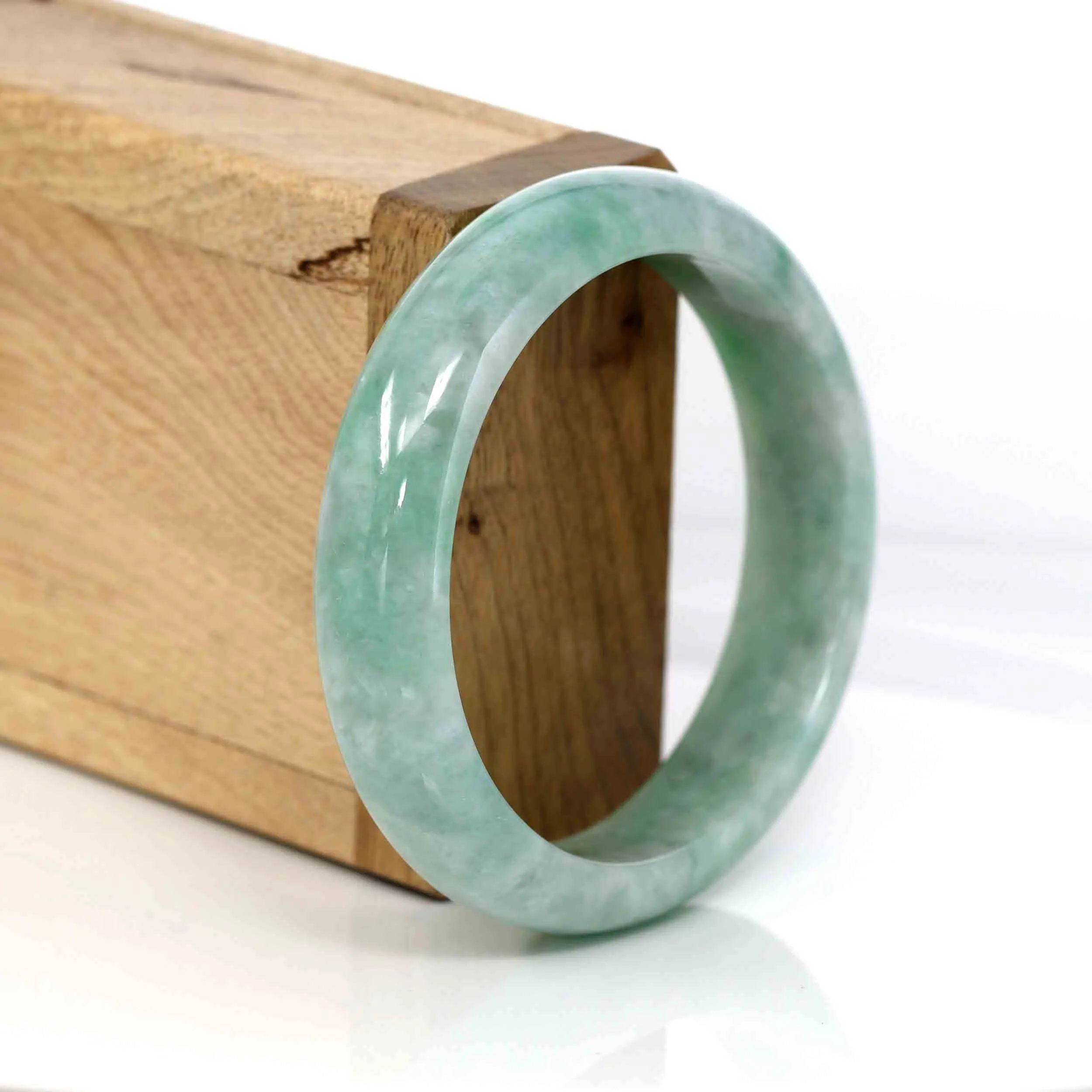 RealJade® Co. Classic Green Natural Jadeite Jade Bangle (56.54 mm) #568