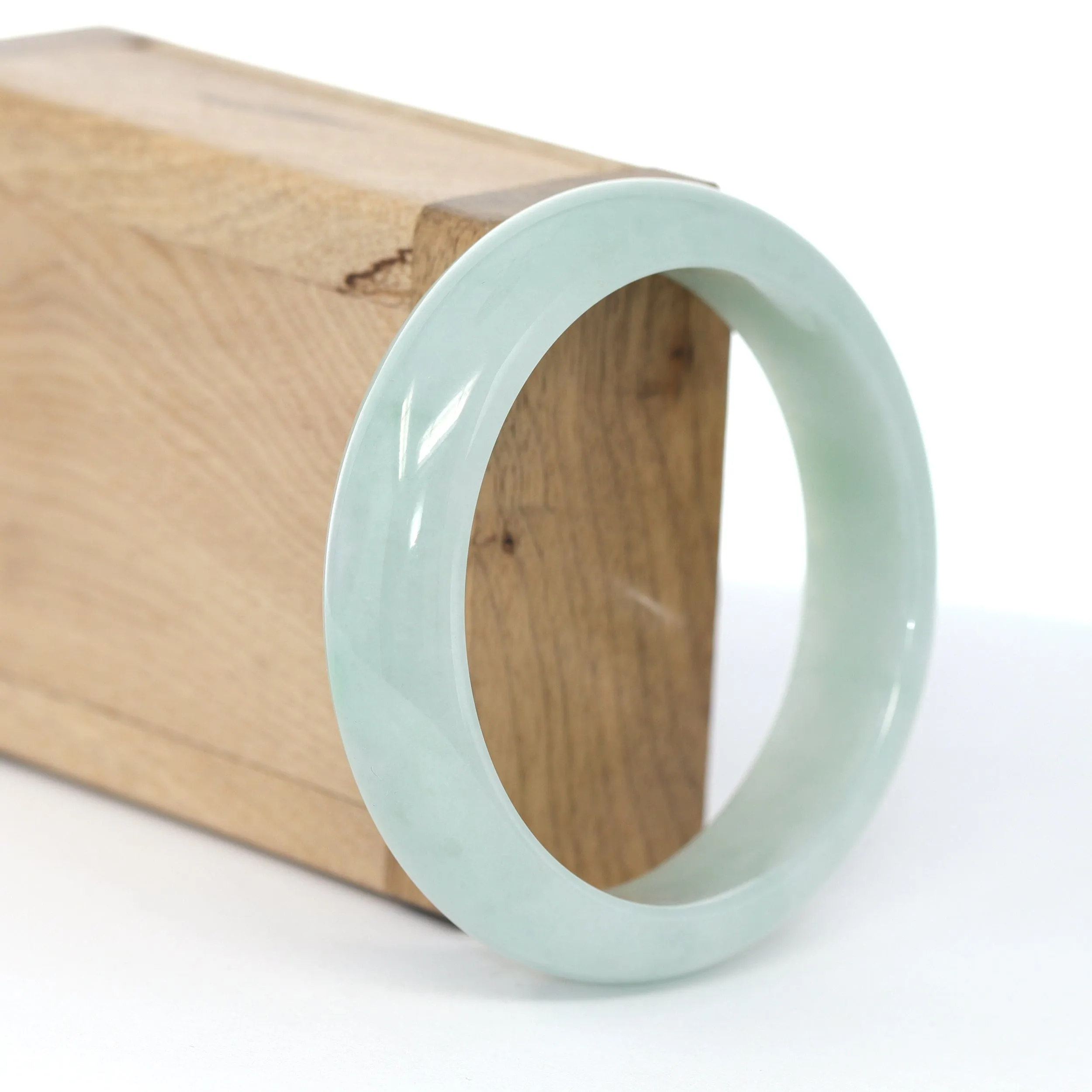 RealJade® Co. "Classic Bangle" Genuine Green Jadeite Jade Bangle ( 58.35 mm ) #598