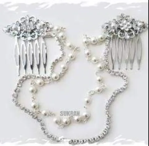 Side Brooch Pearl Necklace Ayli