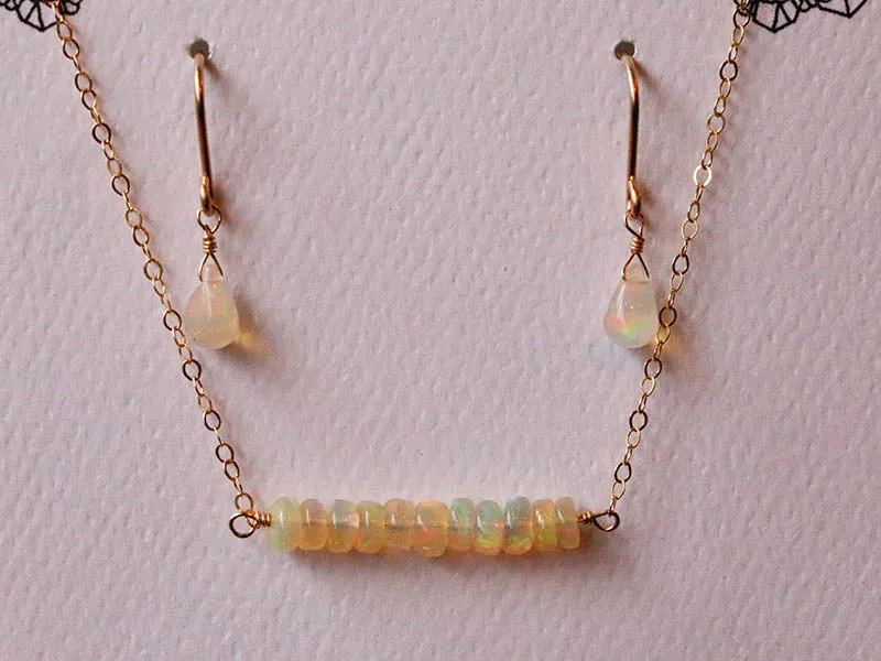 Vannucci Gold Opal Bar Set
